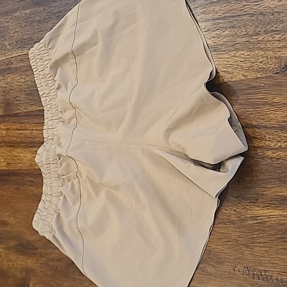 Athleta Crossroads Shorts Size Small. - Picture 6 of 7